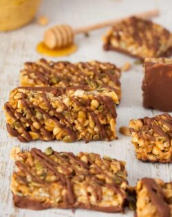These Peanut Butter Chocolate Peanut Bars are sweet, crunchy and totally morish.