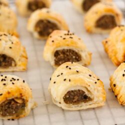 Stuffed Turkey Sausage Rolls are like Christmas dinner in a sausage roll (including the turkey), Give this easy recipe for making sausage rolls a try. #sausagerolls #christmasdinner #stuffedturkey