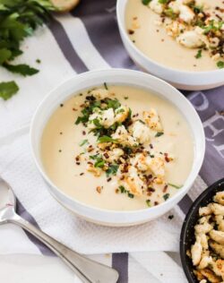 Roasted Garlic and Potato Chowder is thick, creamy and hearty and the perfect comfort food. This is a potato soup like no other.