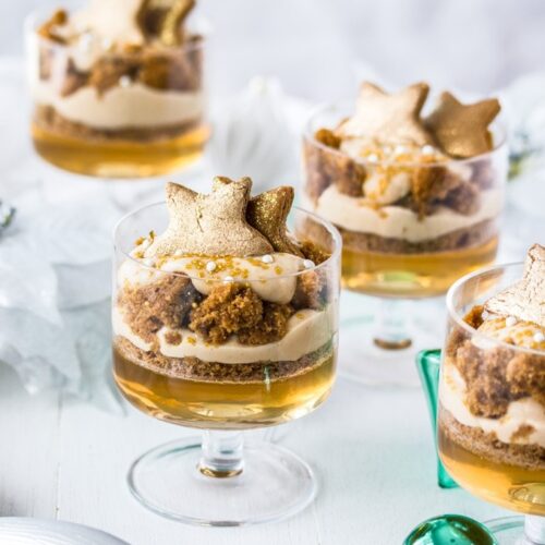 This Gingerbread Trifle is a magical Christmas dessert filled with a ginger and sparkling wine jelly, gingerbread cake and butterscotch pudding.