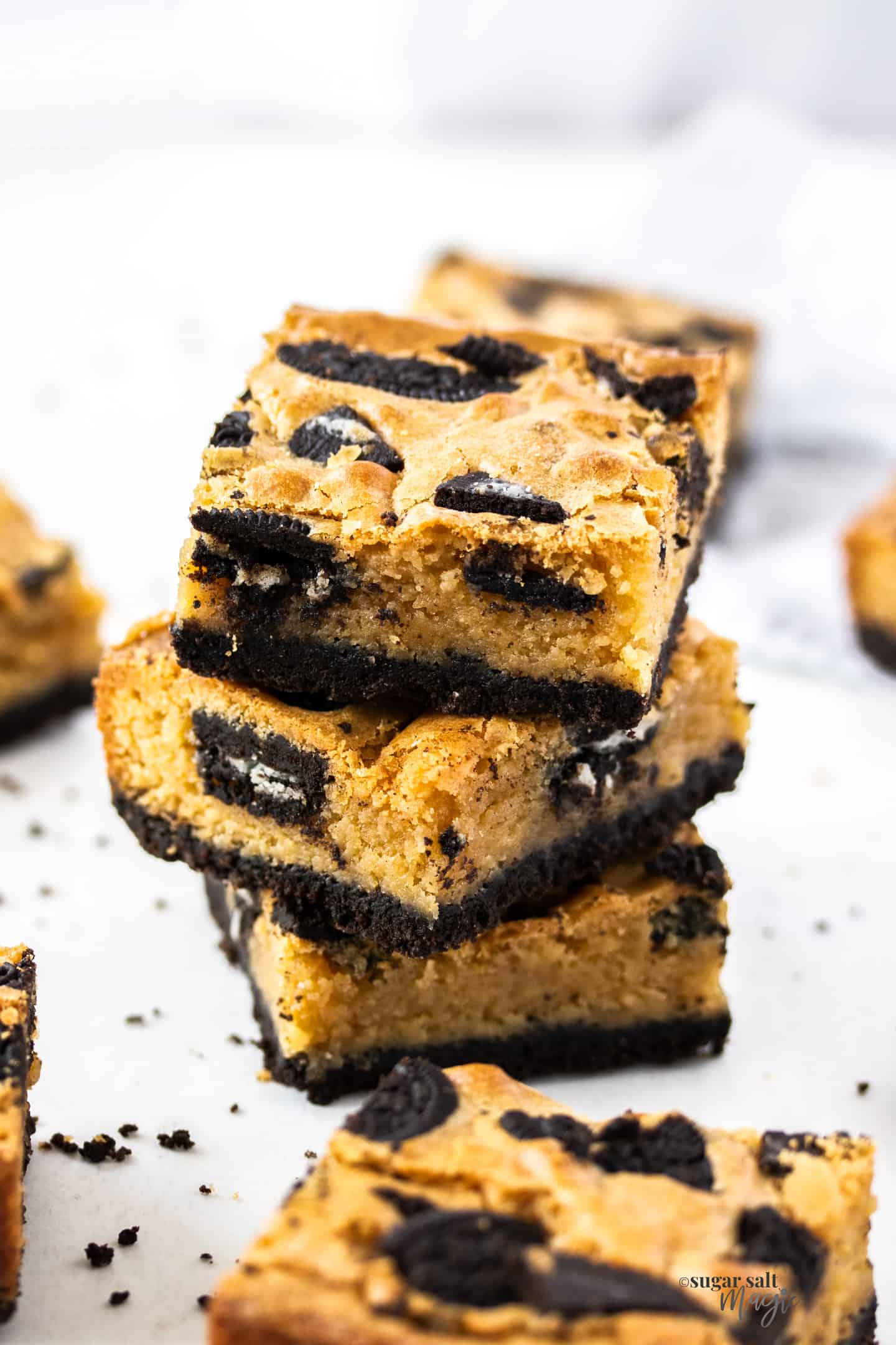 A stack of 3 Oreo blondies.
